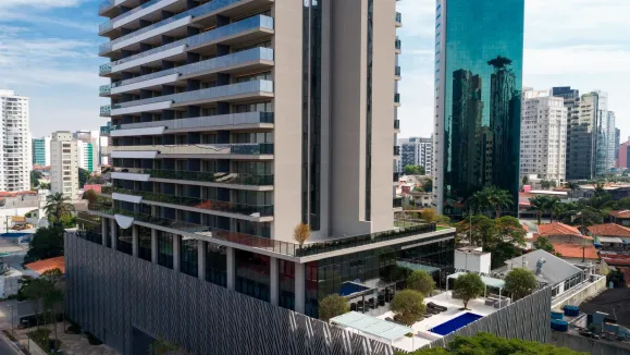 Mercado de locação profissional ganha força em meio a juros elevados